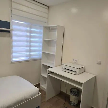 Alojamiento Entero Moderno En Barcelona Apartment *