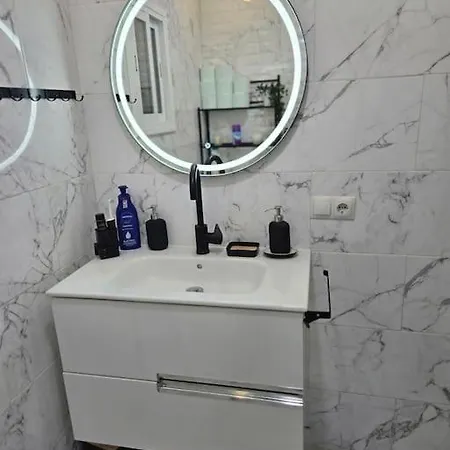 Alojamiento Entero Moderno En Barcelona Apartment *