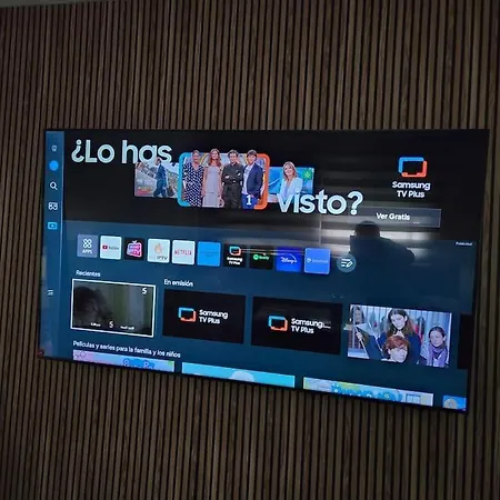 Alojamiento Entero Moderno En Barcelona Apartment *