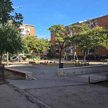Alojamiento Entero Moderno En Barcelona Terrassa